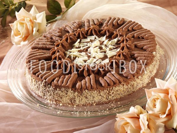 Karamell-Torte mit Schokoboden