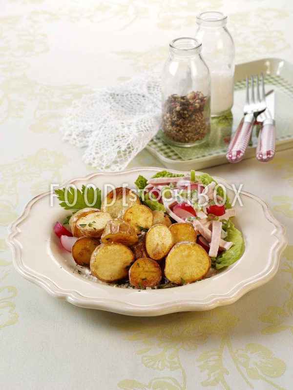 Kartoffelblech mit Fleischsalat