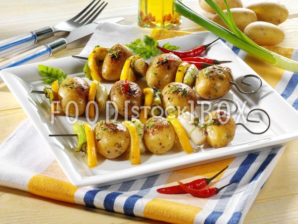 Kartoffelspieße mit Zitrone