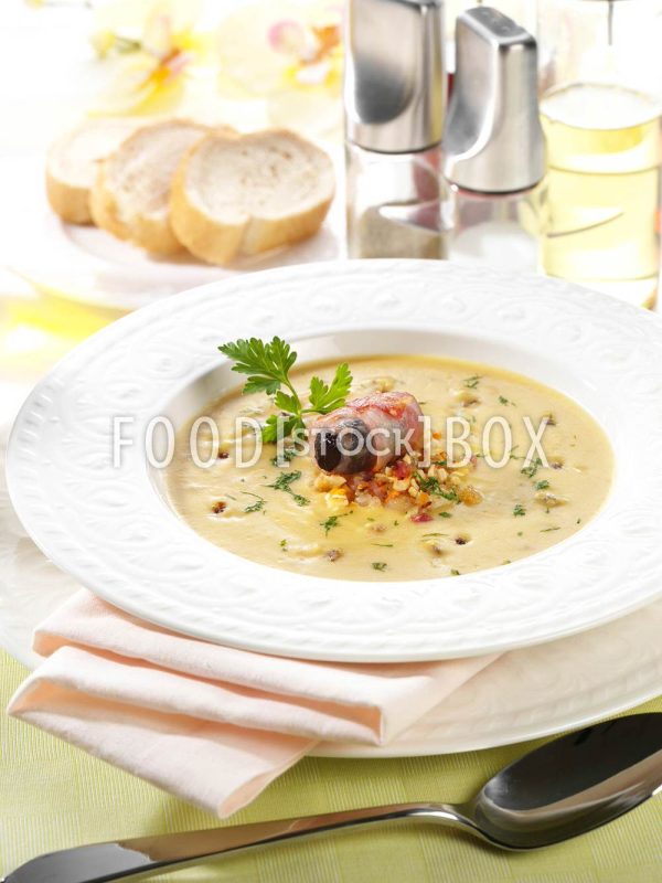 Kartoffelsuppe mit Speck und Pflaumen (Brandenburg)