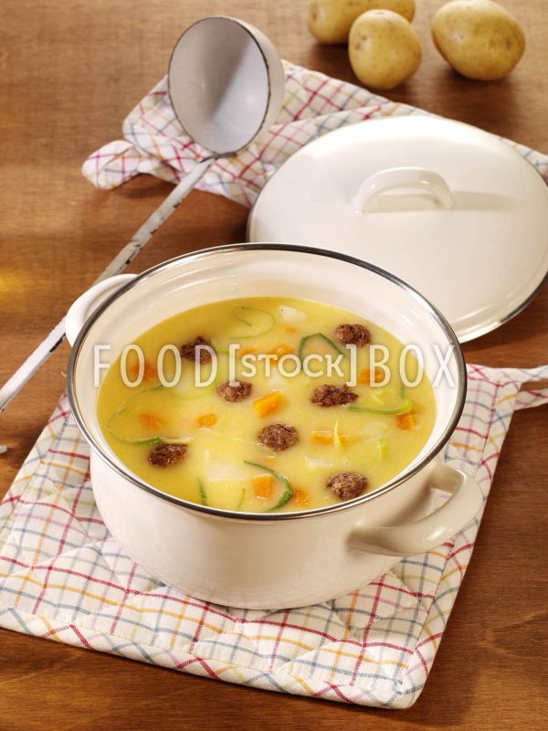 Kartoffelsuppe mit Hack