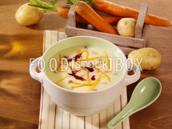 Kartoffelsuppe mit Möhren 2