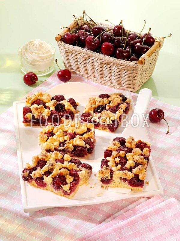 Feiner Kirsch-Streuselkuchen