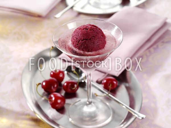 Kirsch-Eis mit Sekt 2