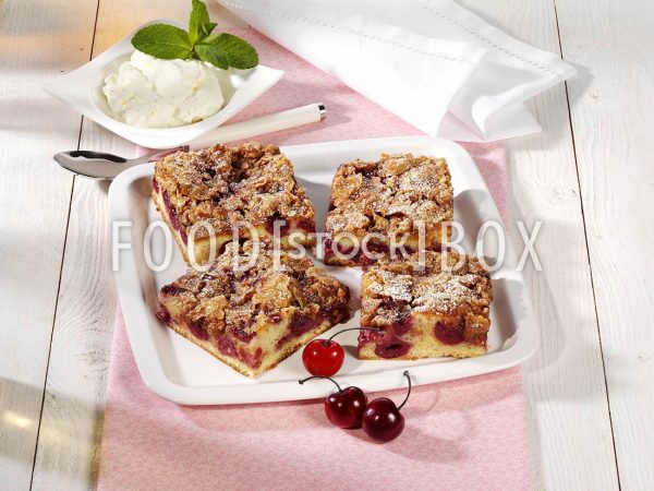 Kirschkuchen mit Amarettini-Kruste 2