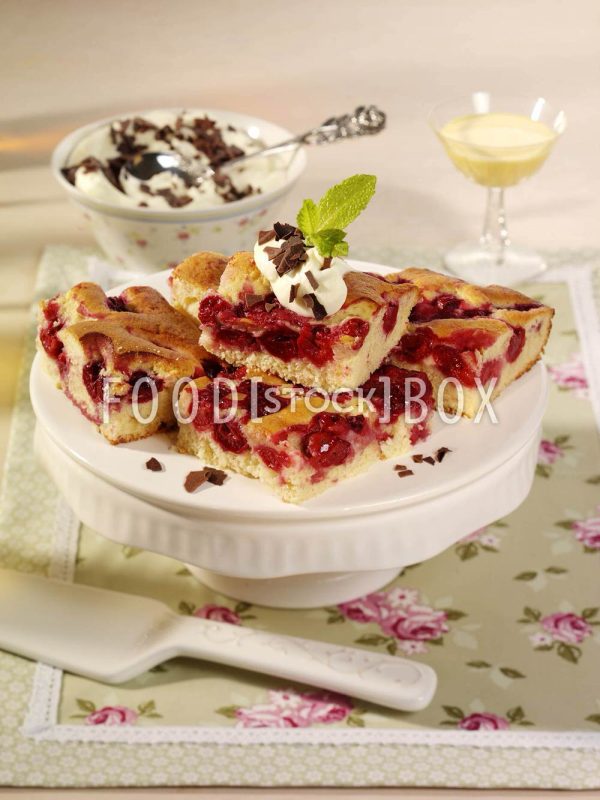 Kirschkuchen mit Eierlikör