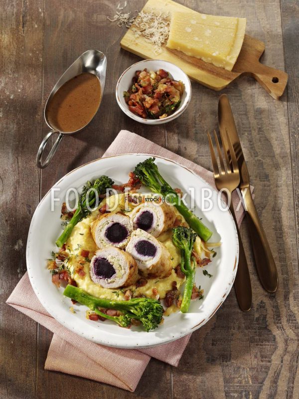 Kleine Pesto-Rouladen
