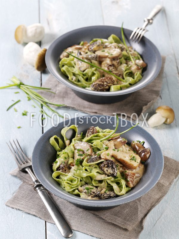 Kräuter-Tagliatelle