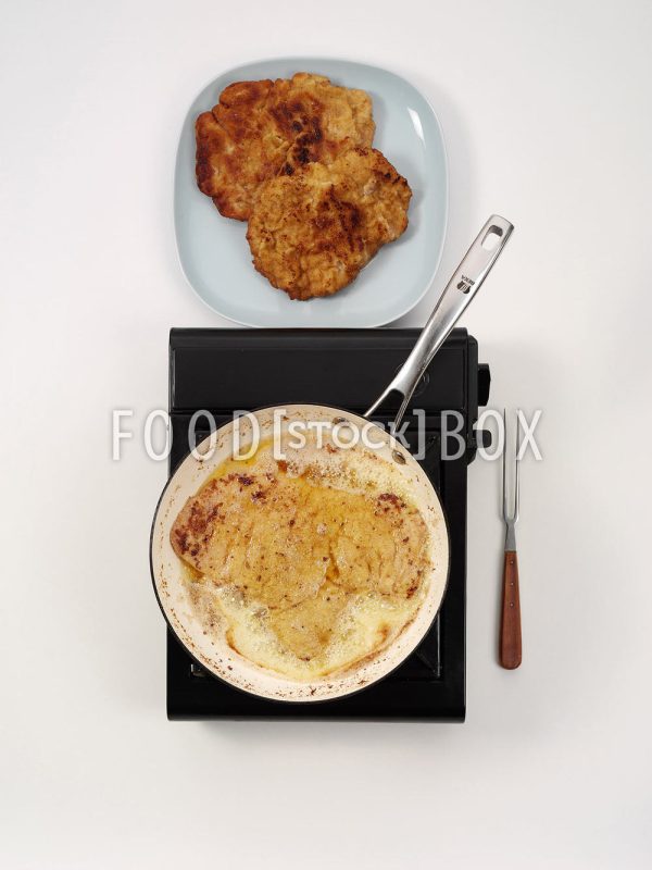 Landschnitzel mit gestovtem Rosenkohl und Maronen- Kartoffelpüree 4 Step