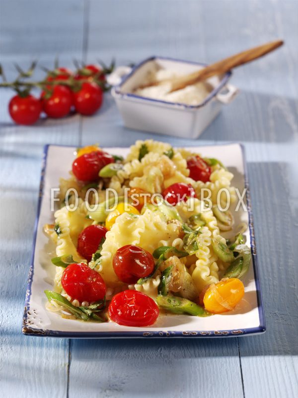 Malfadine mit Schmortomaten