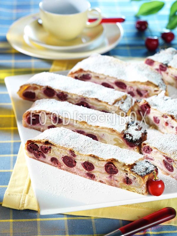 Kirschstrudel