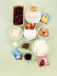 Kirschtorte mit Nuss-Nougat Creme Step 1