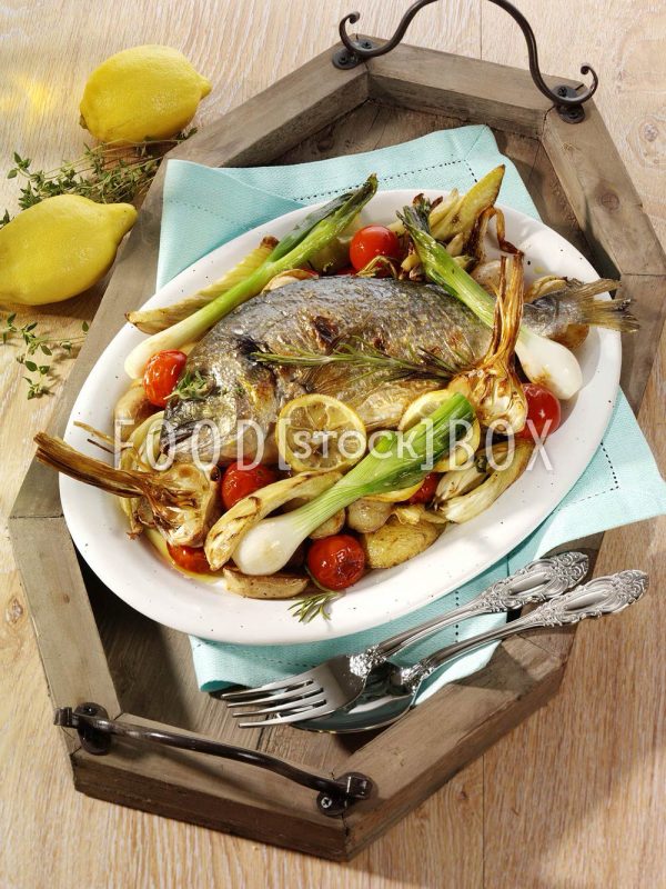 Kräuter-Dorade mit Kartoffeln