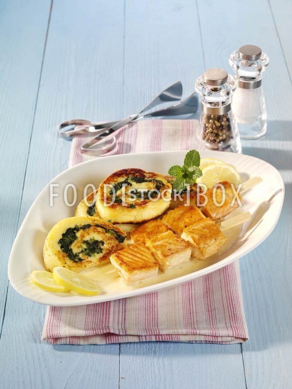 Lachsspieße mit Zitronensauce