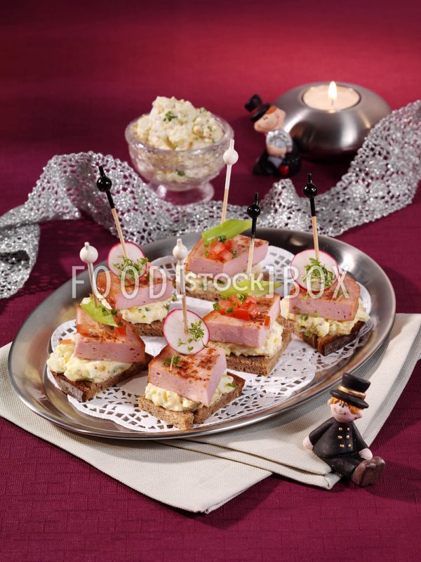 Leberkäse-Spieße mit Eiercreme