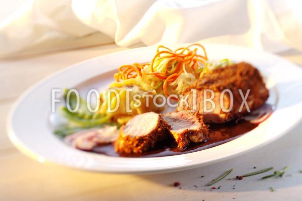 Schweinefilet mit Gemüsespaghetti