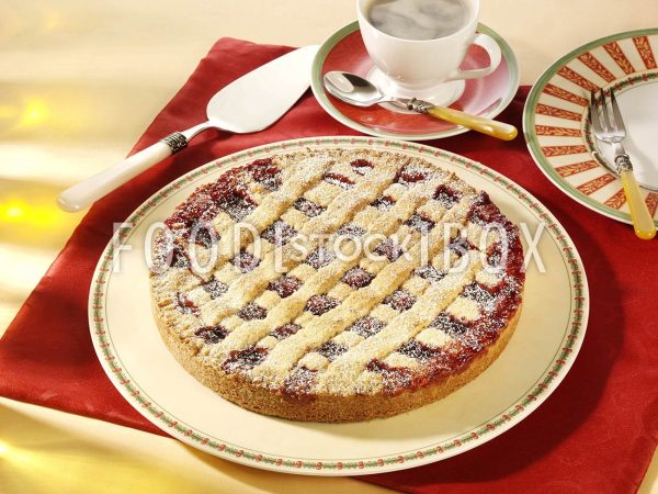 Linzer Torte mit Himbeerkonfitüre 2