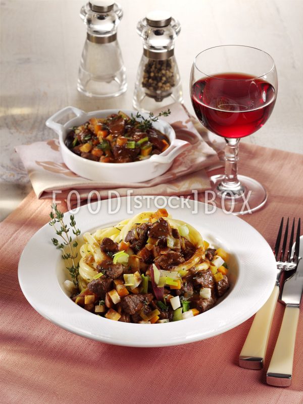 Makkaroni mit Ragout
