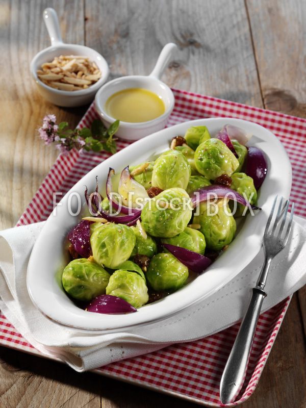 Mandel-Rosenkohl-Salat