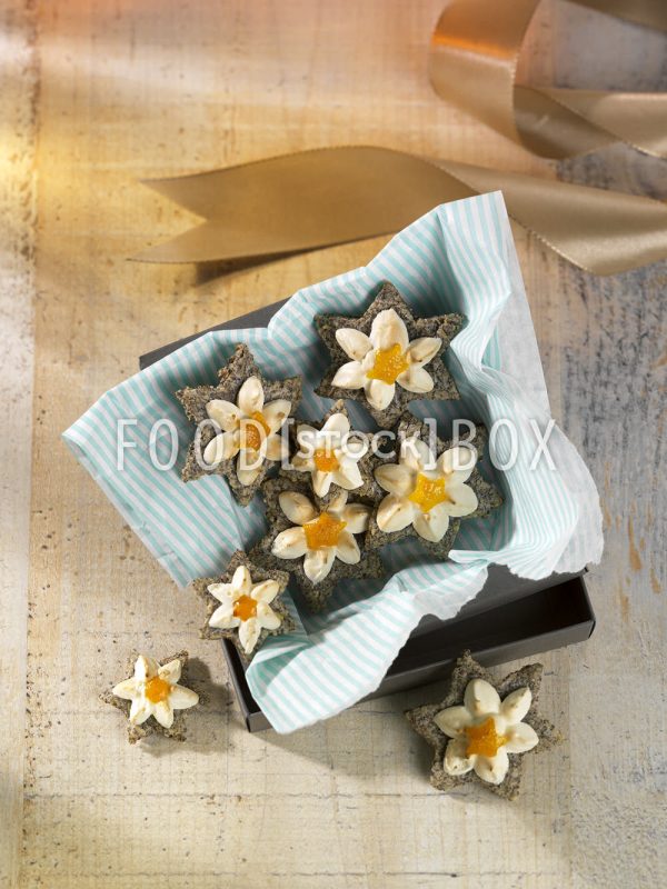 Mohn-Baiser-Sterne mit Orange