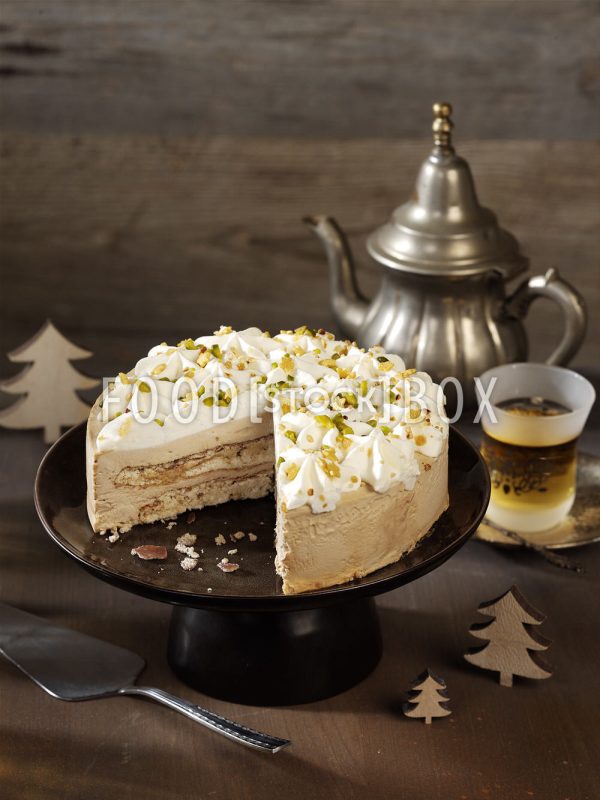 Nougat-Baiser-Torte