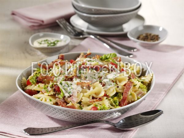 Nudelsalat mit Farfalle