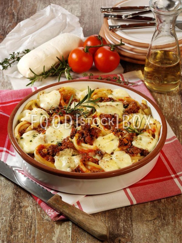 Makkaroni-Auflauf mit Bolognese