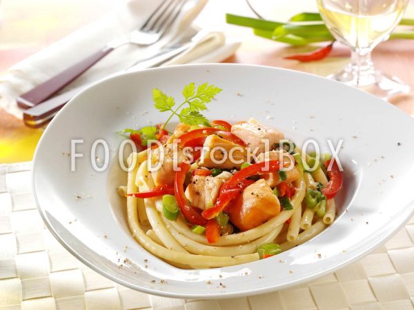 Makkaroni-Lachs-Pfanne