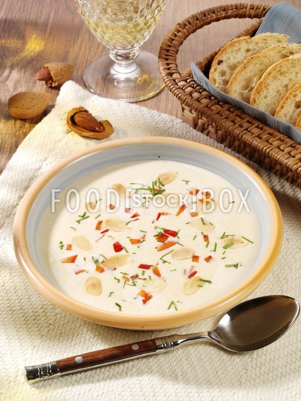 Mandelsuppe