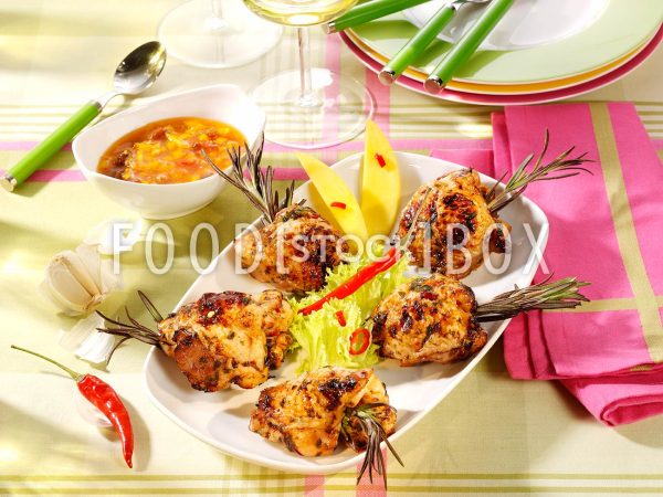 Marinierte Hähnchenkeulen mit Knoblauch