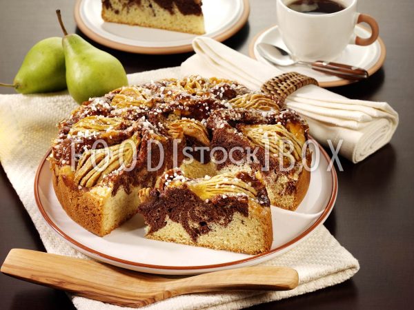 Marmorkuchen mit Birnen