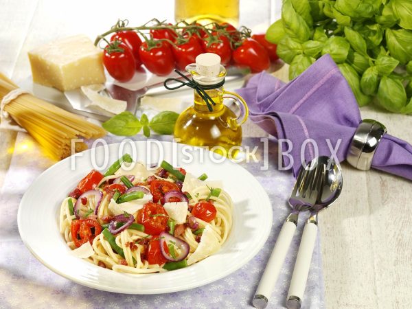 Nudeln mit Tomaten und grünen Bohnen 2