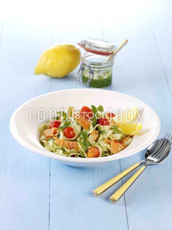 Nudeln mit Zitronenpesto