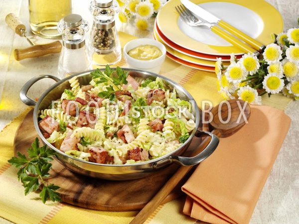Nudelpfanne mit Kasseler und Wirsing 2