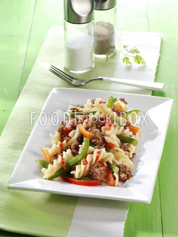 Nudelsalat mit Hack