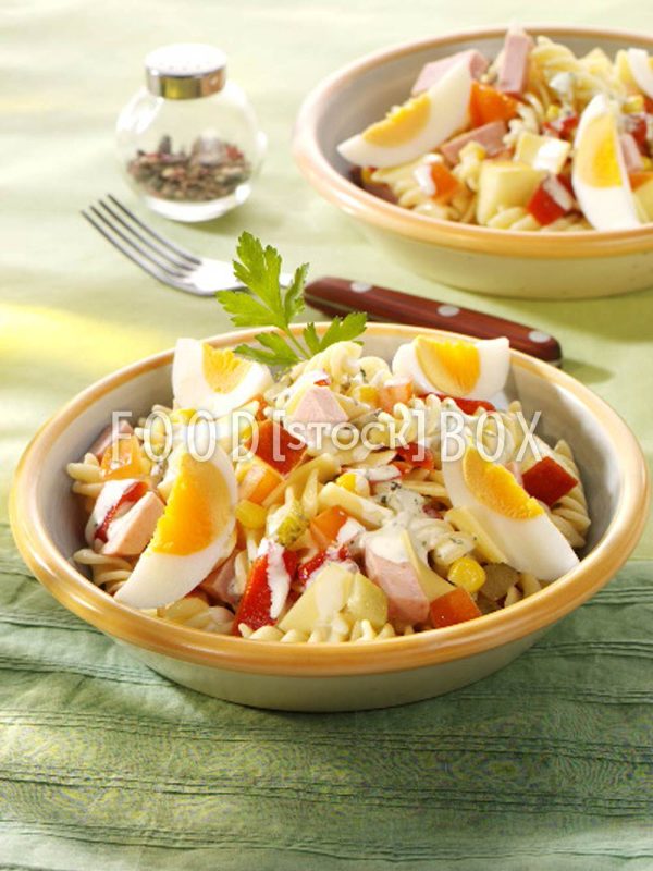 Nudelsalat mit Ei