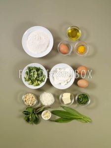 Nudeltaschen mit Frühlingskräutern Step 1