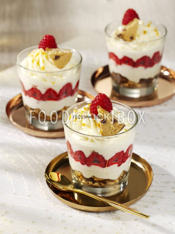 Orangenkeks-Dessert mit Himbeeren 2