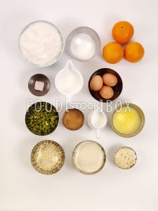 Osterzopf mit Pistazien-Orangen-Füllung Step 1