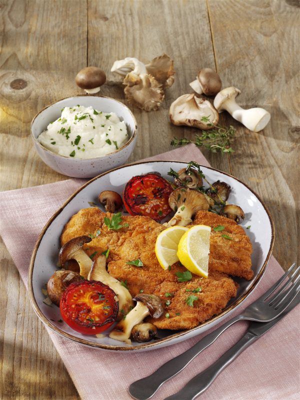 Low Carb Paniertes Schnitzel mit Selleriepüree und Pilzen