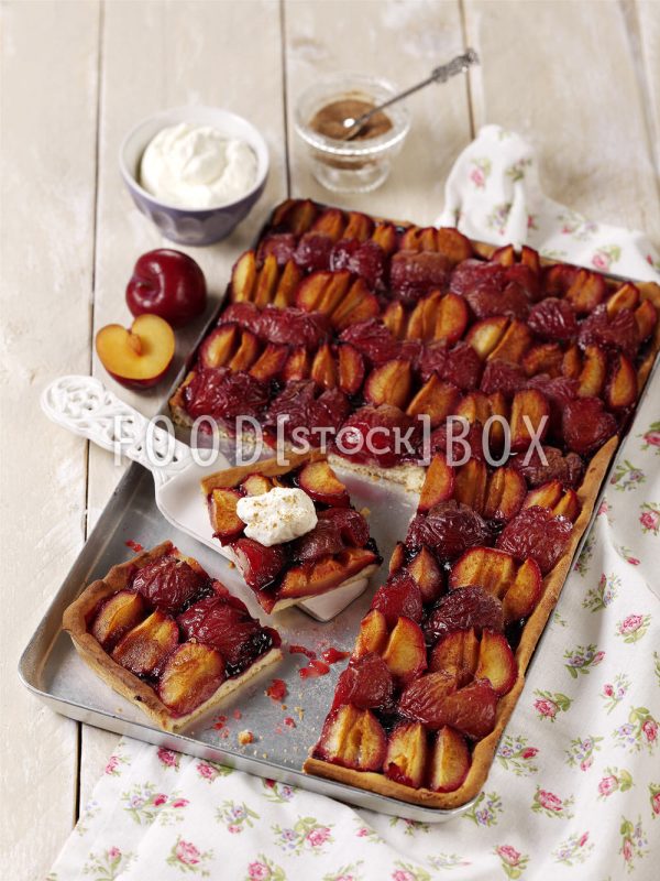 Zwetschgen-Blechkuchen