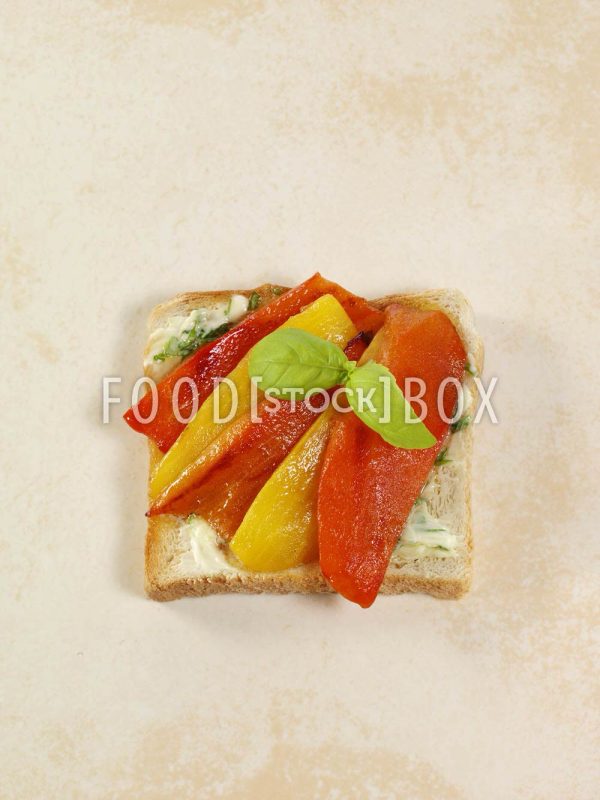 Paprika-Basilikum-Toast