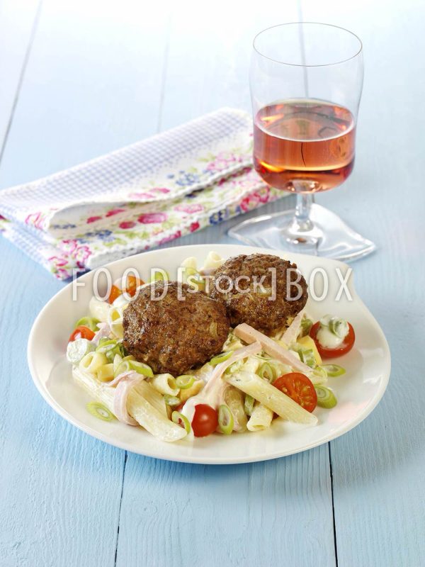Penne-Frikadellen-Salat 1