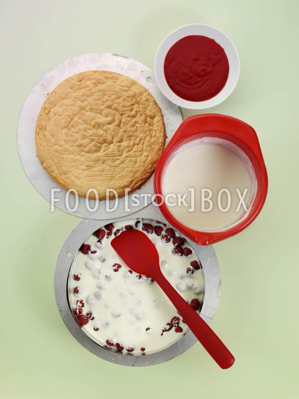 Pfirsich-Melba-Torte Step 5