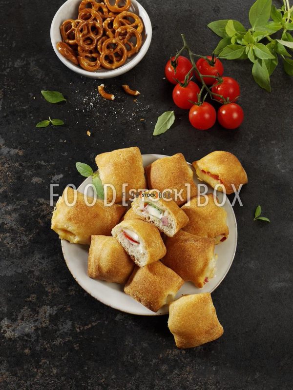 Gefüllte Pizzawürfel