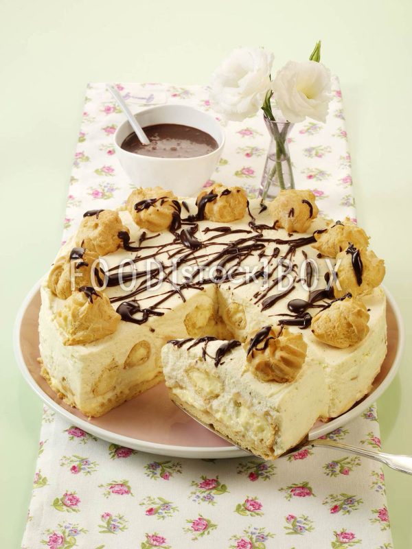 Profiteroles-Torte mit Schokoguss 1