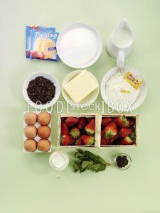 Puddingkuchen mit Erdbeeren Step 1