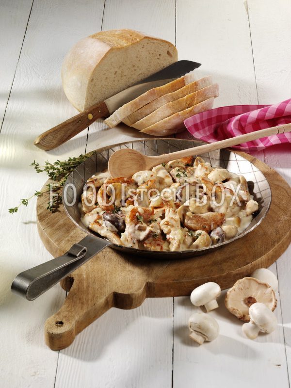 Putengulasch mit Pilzen