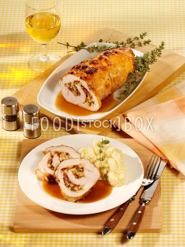 Putenrollbraten mit Tomatenfüllung