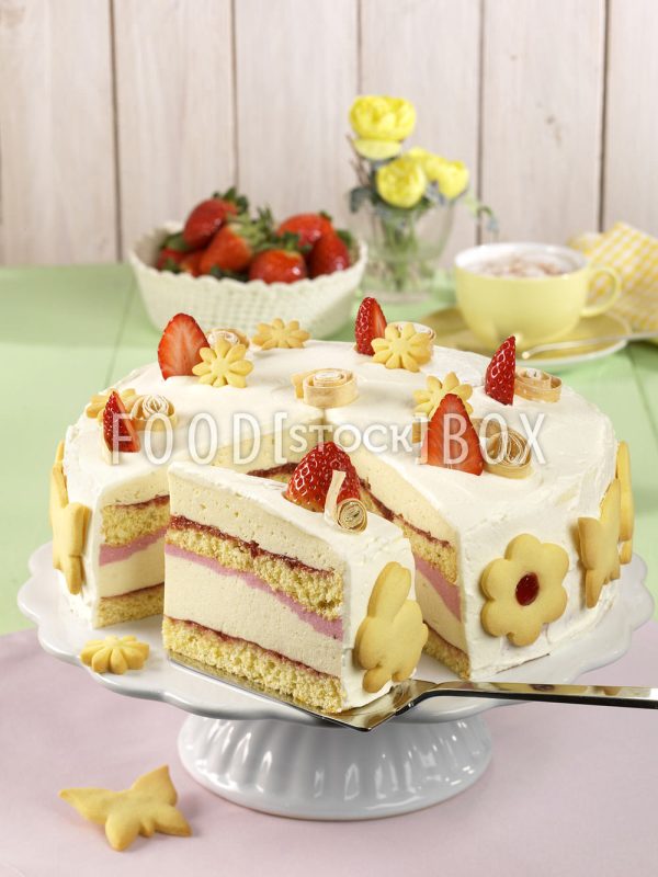 Quark-Erdbeer-Torte zu Ostern
